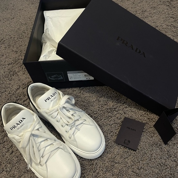Prada Sneakers size 36,5 - Picture 7 of 7